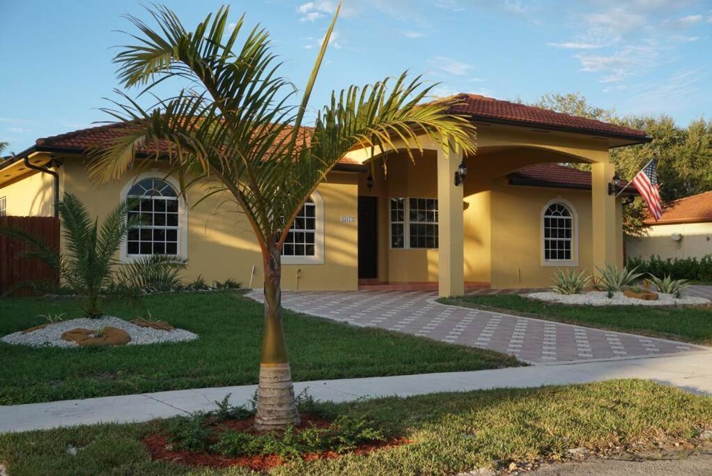 New Luxury Vacation Dream Rental- Sleeps 15! ميامي المظهر الخارجي الصورة
