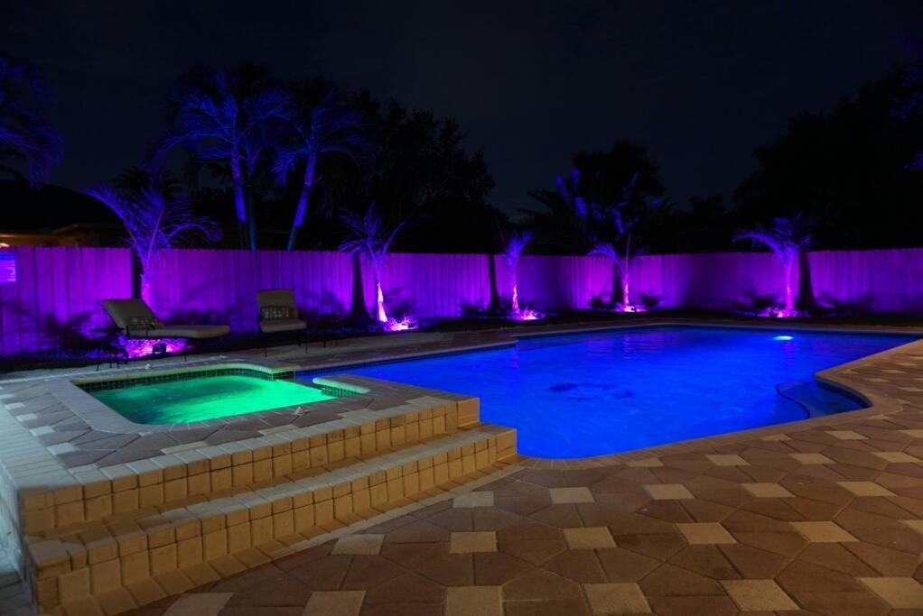 New Luxury Vacation Dream Rental- Sleeps 15! ميامي المظهر الخارجي الصورة